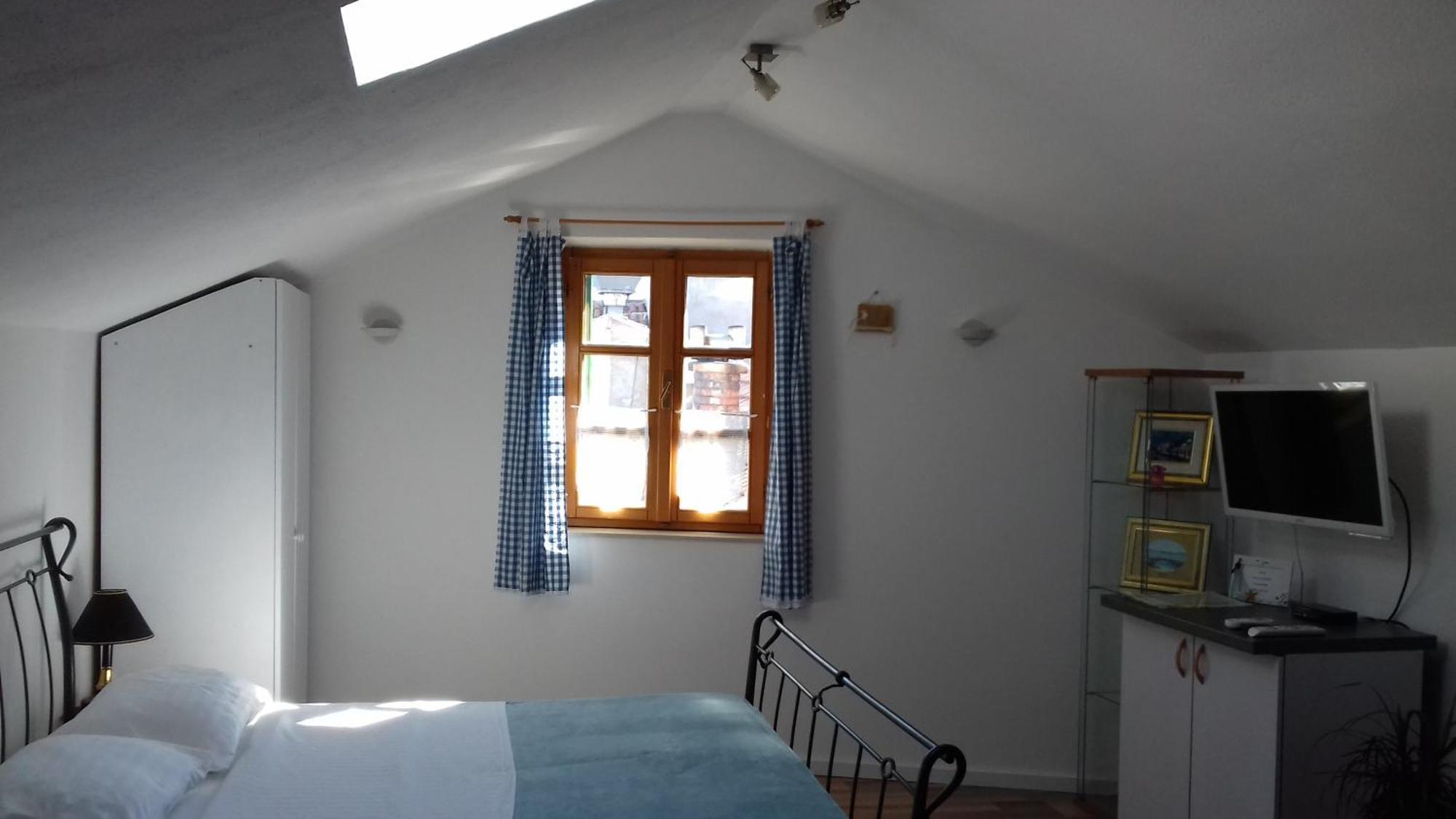 Apartments Mime - Small House Vodice Bilik gambar